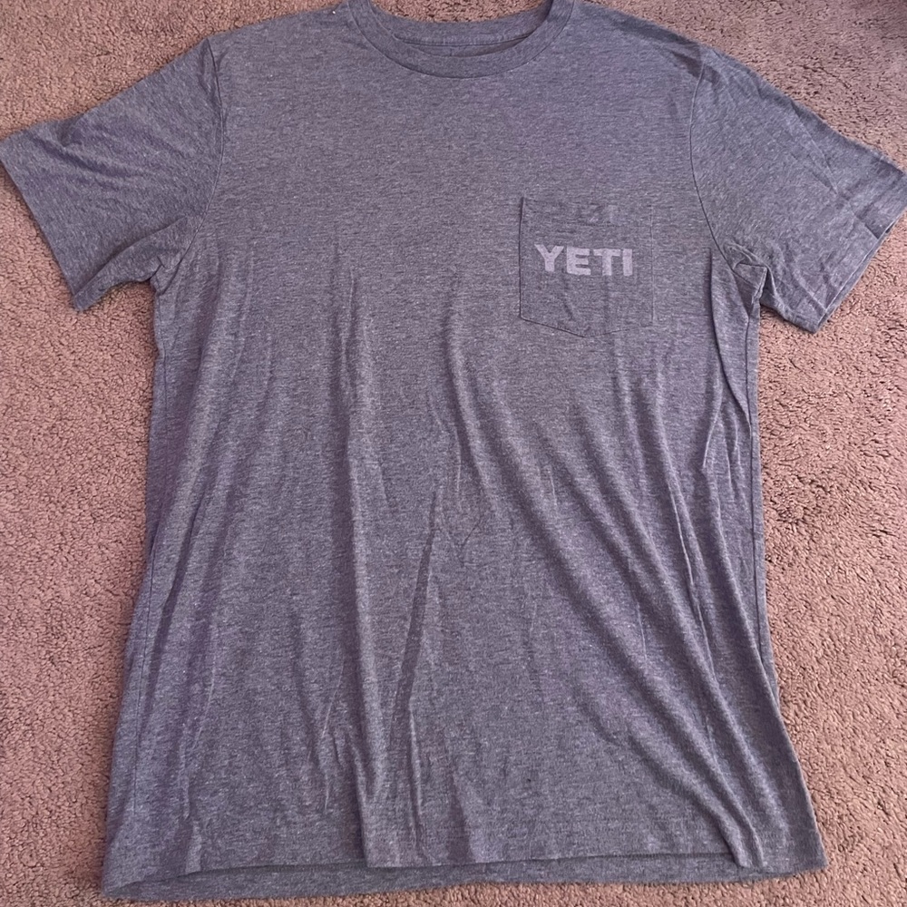 Grey Size Medium Yeti Tshirt